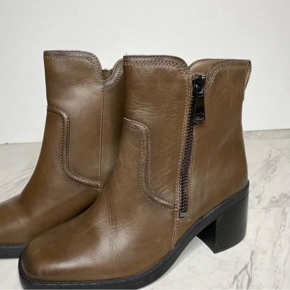 New! Naturalizer Emmy Brown Leather Square Toe Bootie 7W - Picture 10 of 15